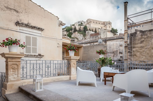Palazzo Montalbano