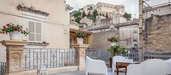 Palazzo Montalbano