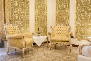 Deluxe Double Room (Sole) | Individually decorated, individually furnished, blackout drapes