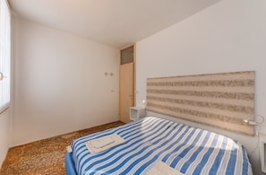Apartment, 2 Bedrooms | 2 bedrooms, premium bedding, down comforters, memory foam beds - Ca' Malva (Venice)