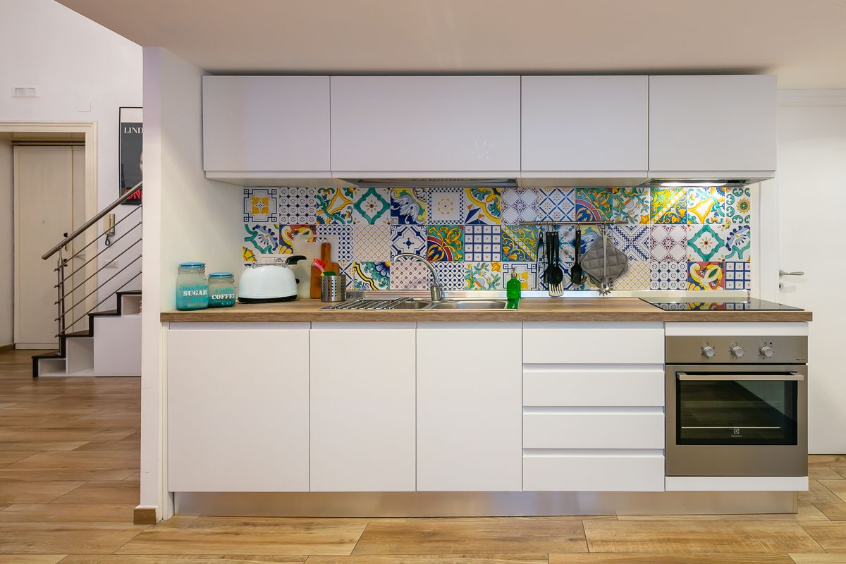 City Apartment, 1 Bedroom | Private kitchen | Full-size fridge, microwave, oven, stovetop