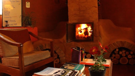 Lobby. El Pueblito Ecohostel