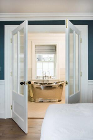 Double Room, Ensuite, Sea View (Bathtub)