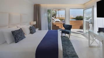 Premium-Doppelzimmer, eigener Pool | Hochwertige Bettwaren, Minibar, Zimmersafe, Schreibtisch