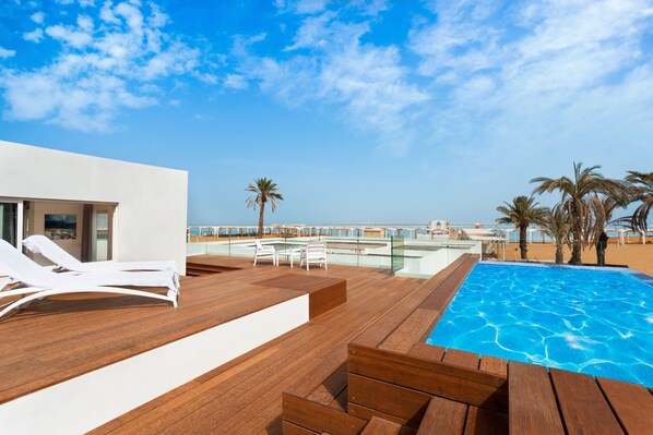 Premium Double Room, Pool Access, Sea View | Private pool