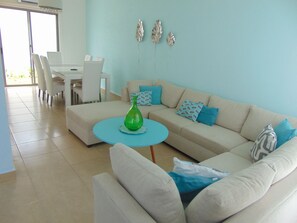 Ferienhaus, Nichtraucher | Wohnbereich | Flachbildfernseher