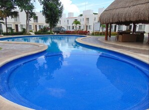 Outdoor pool - Villa Natura by Akua (Playa del Carmen)