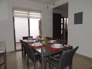 House, Non Smoking | In-room dining - Villa Zamá by Akua (Playa del Carmen)