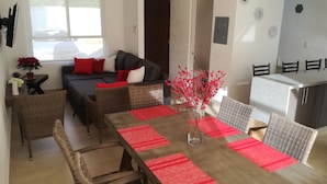 Ferienhaus, Nichtraucher | Wohnbereich | Flachbildfernseher