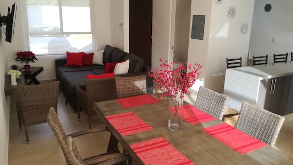 House, Non Smoking | Living area