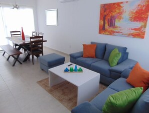 House, Non Smoking | Living area