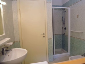 Bathroom - Easy Piano Terra (Comacchio)