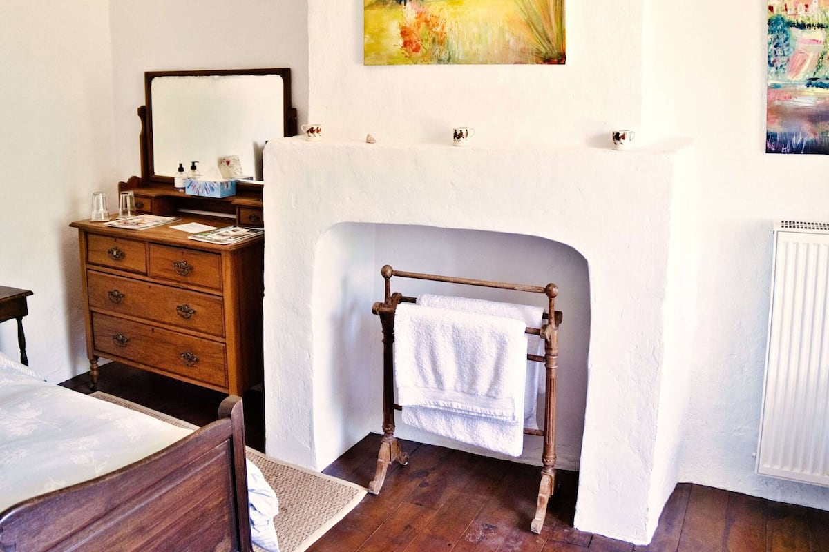 Classic Double Room (La Mésange Bleue) | Cadar kapas Mesir, peralatan tempat tidur premium, cadar katil