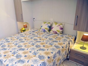 2 bedrooms, iron/ironing board, cots/infant beds - Confort (Comacchio)