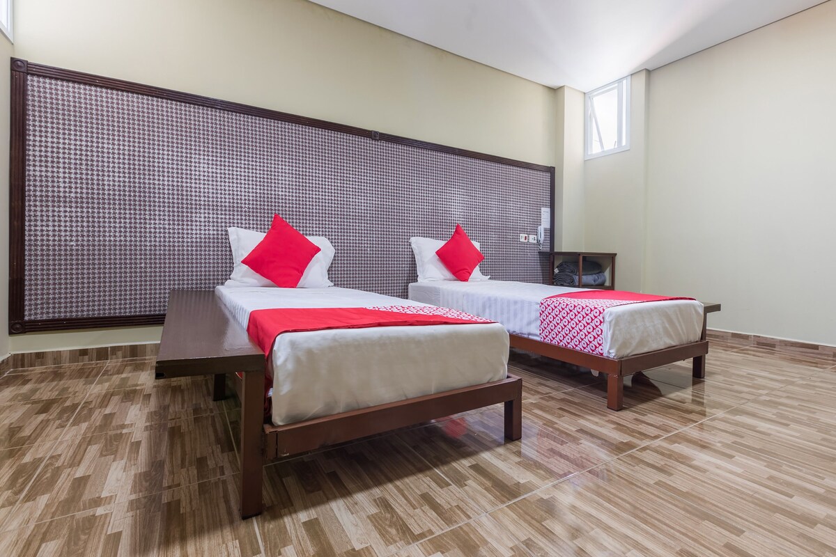 Twin Room, 2 Single Beds | Desk, free WiFi
