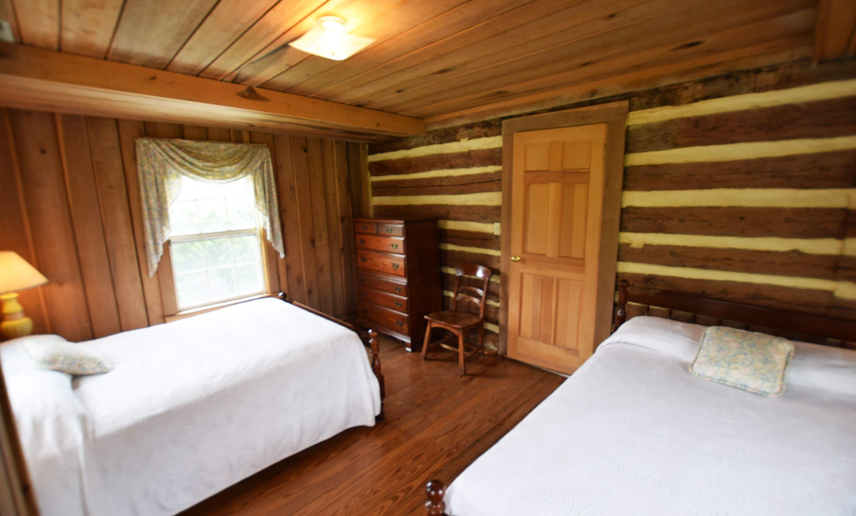 Boxwood Cottage | Individually decorated, individually furnished, laptop workspace