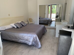 Minibar, desk, free WiFi, bed sheets - Hotel Deanna Golf (Cervia)