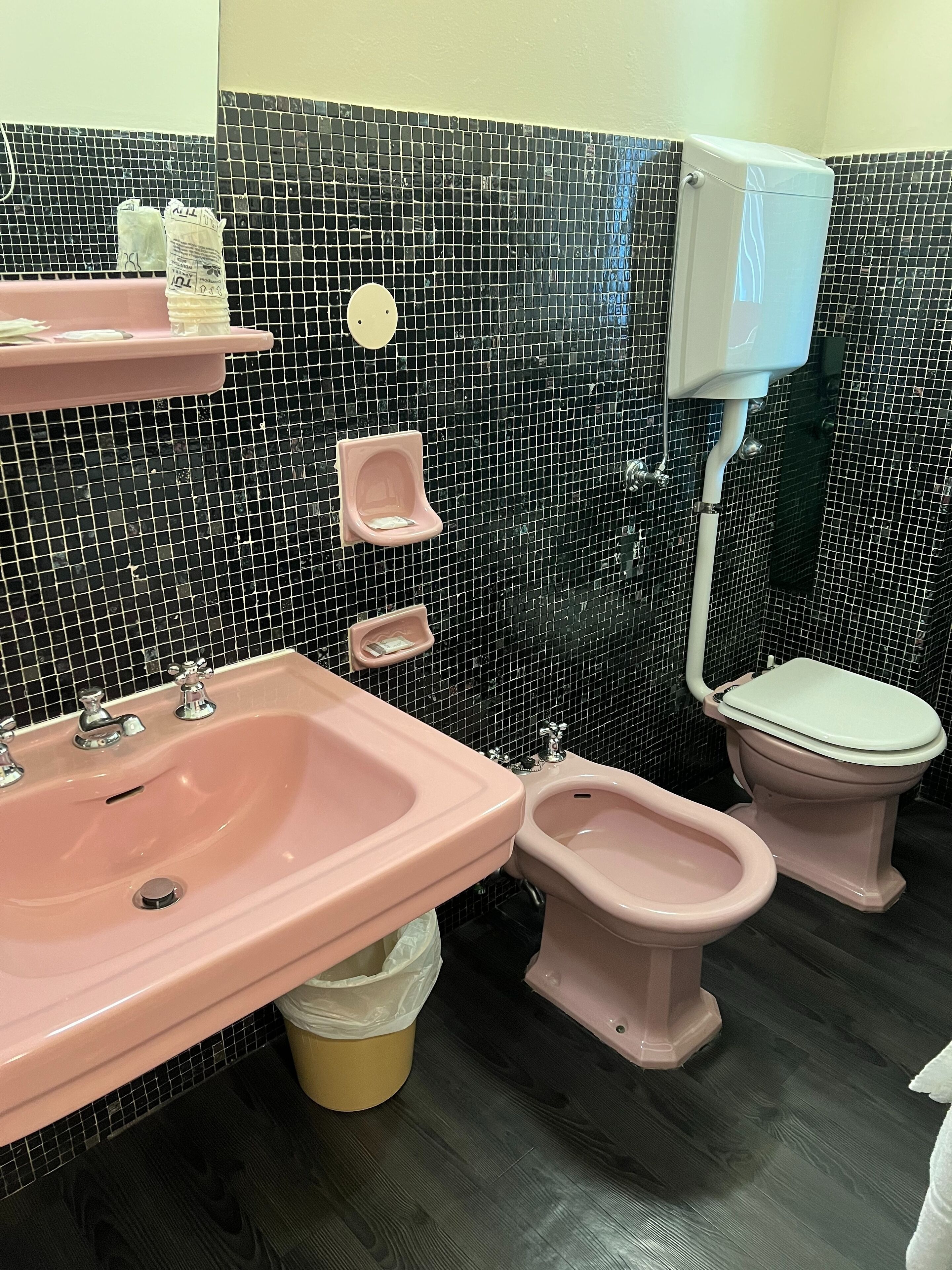 economy double room | bathroom | deep-soaking bathtub, rainfall showerhead, free toiletries, hair dryer