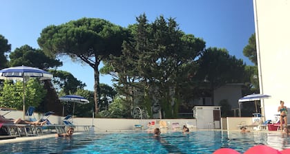 Hotel Deanna Golf
