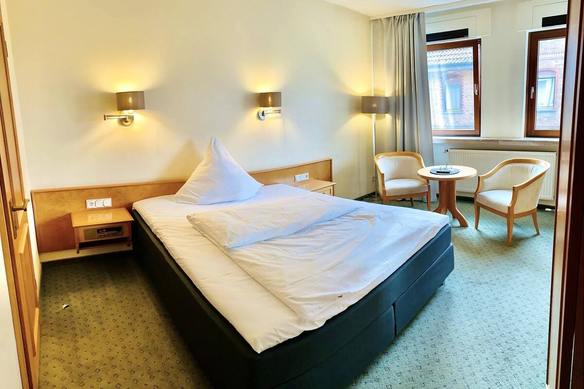 Economy Double Room | Desk, blackout drapes, soundproofing, WiFi (free)