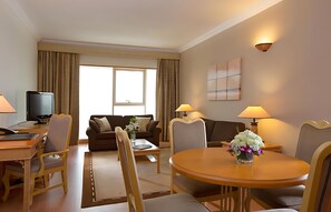 Minibar, in-room safe, desk, laptop workspace