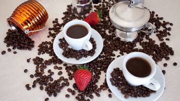Colazione preparata su ordinazione inclusa, servita tutte le mattine