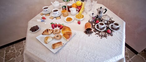 Free daily cooked-to-order breakfast