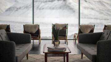 2 Bars/Lounges, Bar im Pool