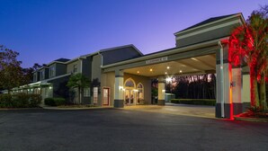 Unclassified image, 5 of 33, button - Econo Lodge Inn & Suites (Cayce)