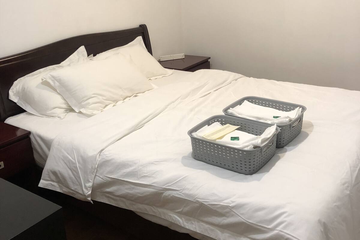 Egyptian cotton sheets, premium bedding, individually decorated