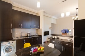 Private kitchen - Falcon Apartments - Opera House (Dzveli Tbilisi)