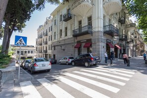 Exterior - Falcon Apartments - Opera House (Dzveli Tbilisi)