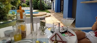 MANSIÓN DE ALTO ESTÁNDAR CON PISCINA ESPECTACULAR