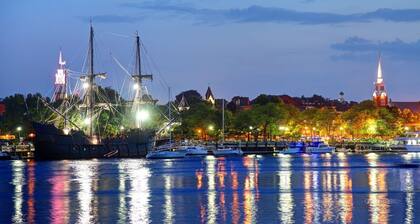 Linden Tree: Downtown Newburyport Gem - Steps to Events, Shops and the Harbor!
