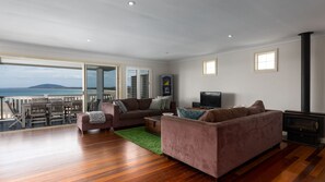 TV, fireplace, Netflix, streaming services - Mistral, Gerroa, South Coast (Gerroa)