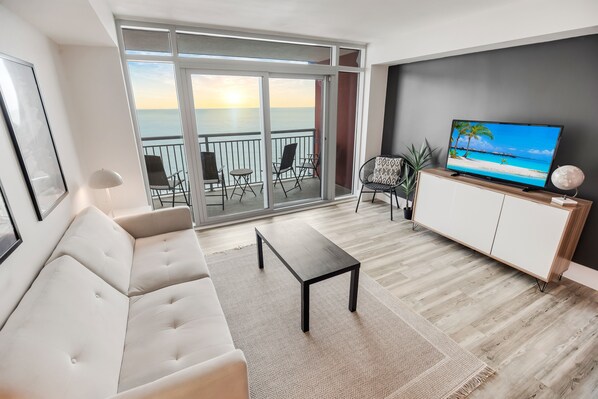 TV - Beautiful 17th floor 2 bed, 2 bath oceanfront condo at the Grand Atlantic Resort (Myrtle Beach)