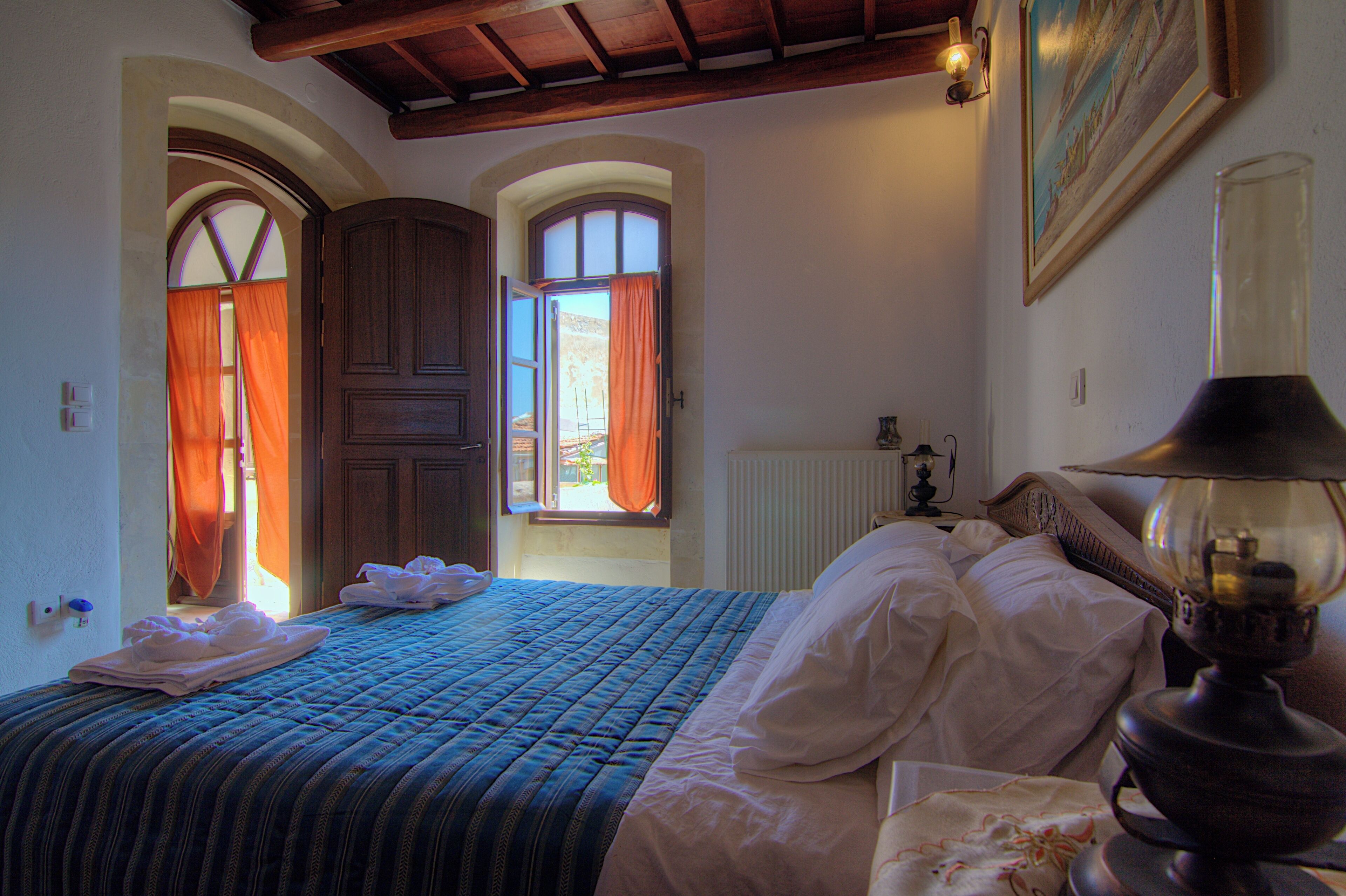 4 多间卧室、客房内保险箱、熨斗/熨衣板、免费 WiFi