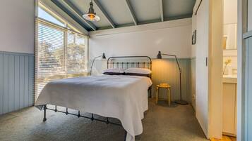 2 bedrooms, Internet, bed sheets