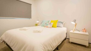 2 bedrooms, iron/ironing board, travel cot, free WiFi