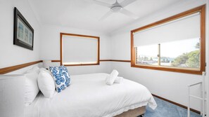 6 bedrooms, iron/ironing board, free WiFi, bed sheets - Nobleview, Gerringong, South Coast (Gerringong)