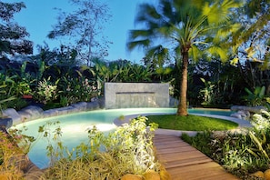 Private pool