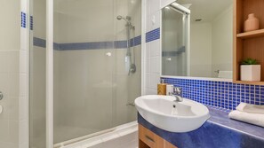 تجهيزات دش، مستلزمات مجانية للعناية الشخصية