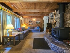 TV, fireplace, DVD player