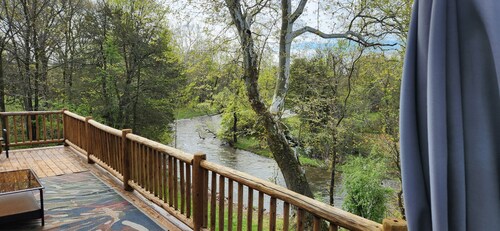 Secluded Riverside Log Home in Southern Michigan
