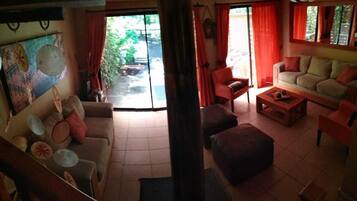 电视、DVD 播放器、立体声音响