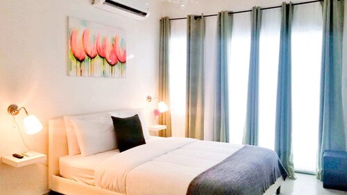 Comfortable and Elegant Aibonito Hotel / FREE PARKING & WIFI / GOOD AREA - 202