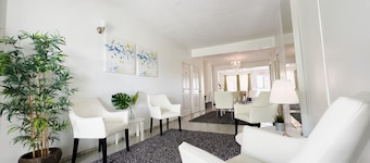 Comfortable and Elegant Aibonito Hotel / FREE PARKING & WIFI / GOOD AREA - 202