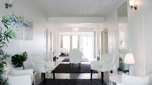 Interior - Comfortable and Elegant Aibonito Hotel / FREE PARKING & WIFI / GOOD AREA - 202 (Aibonito PR)