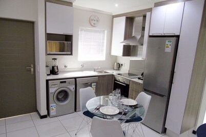 Executive welcoming condo near Monte Casino and Fourways mall