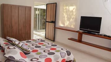 3 habitaciones, tabla de planchar con plancha, wifi y ropa de cama